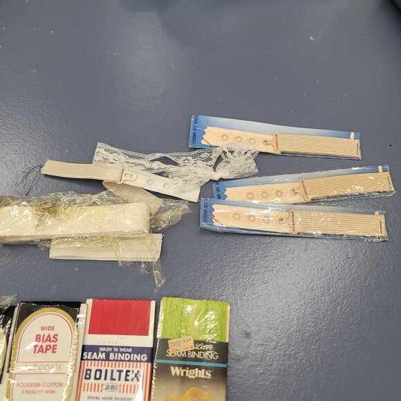 Vintage Buckle Kits & Seam Binding Lot Of 18 Pcs - Picture 8 of 9